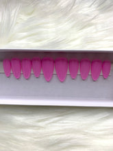 Load image into Gallery viewer, First Love-Press ons