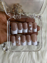 Load image into Gallery viewer, White French tips with hearts