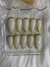 Load image into Gallery viewer, White and Gold-Press ons